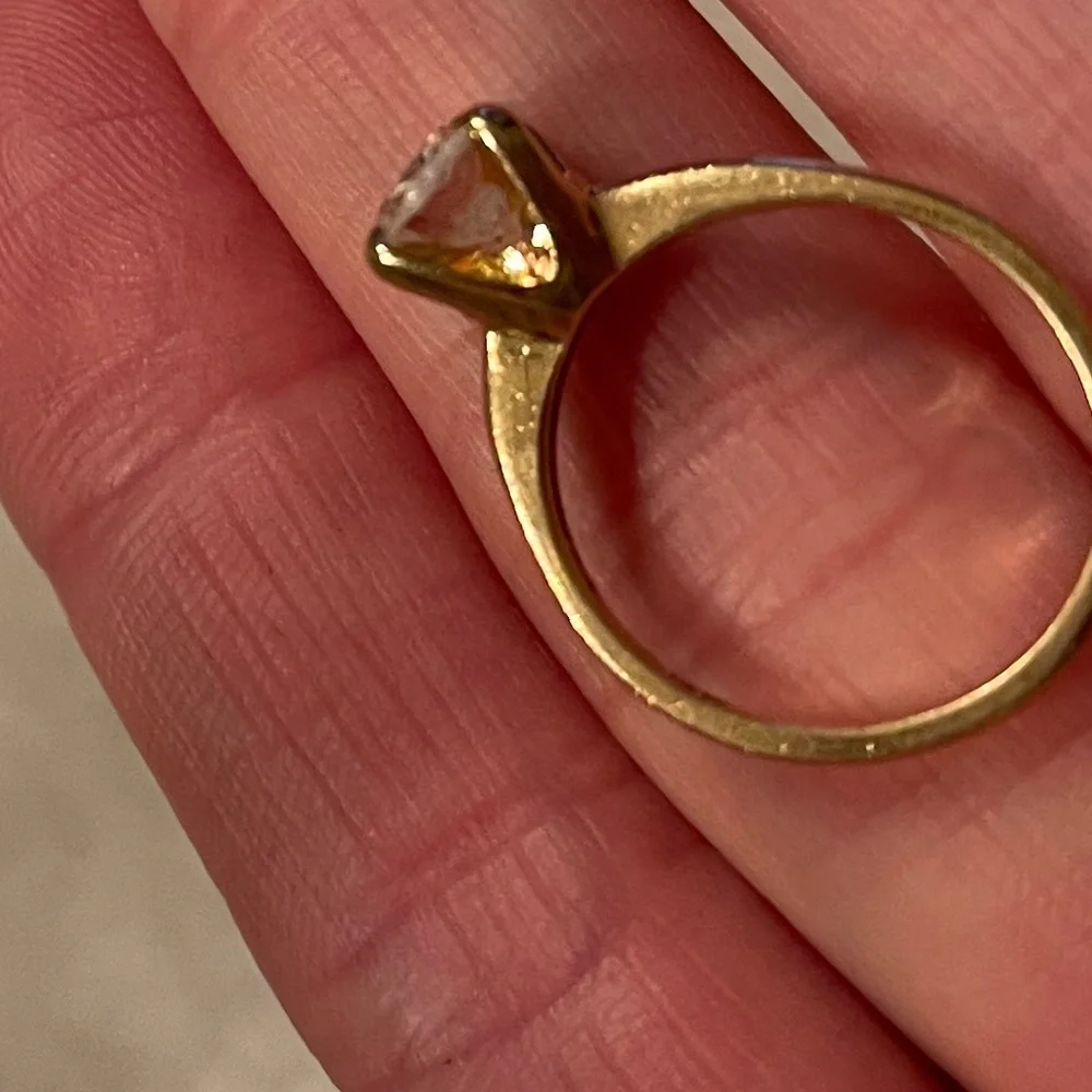 Vtg 14K solid Gold 1 Stone Cubic Zirconia Wedding engagement solitaire ring